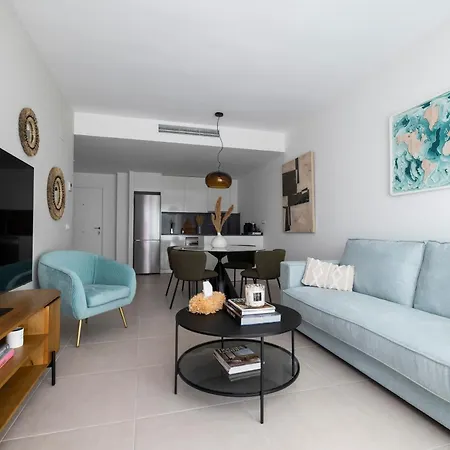 Apartamento Celere, 200m From The Sea And 4km From Golf *