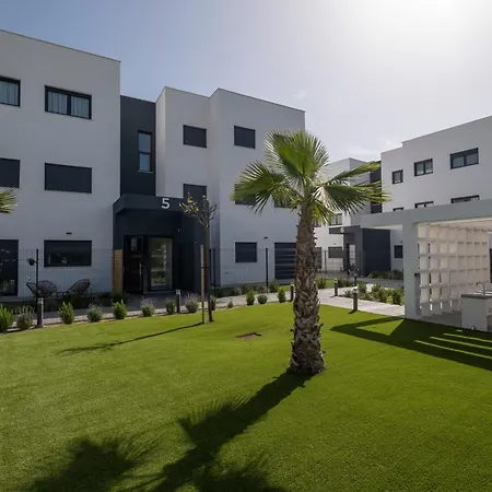 Lägenhet Celere, 200m From The Sea And 4km From Golf *